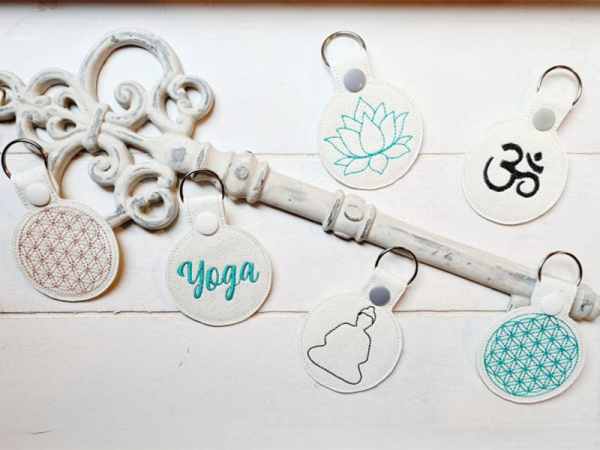 Yoga Schlüsselanhänger - ITH-Stickdatei